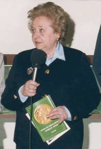 Conchita RAMIREZ Fondatrice de la section espagnole. Secrétaire générale de l'A.E.A.- Espagne