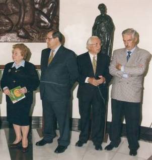 Photo: le Maire de Nules, Vicente Martinez ;  Conchita Ramirez ; le Prsident de A.E.A. Espagne, Vicente Alvarez de Paz ; Jos Puchades (Dlgu Valencia) et Jos Maria Ventoso, trsorier.